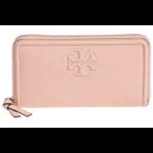 Tory Burch Accessories - Tory Burch MultiZip Continental Wallet